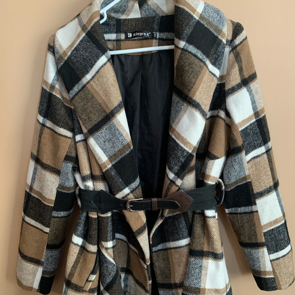 Allegra k plaid jacket 🧥🤩